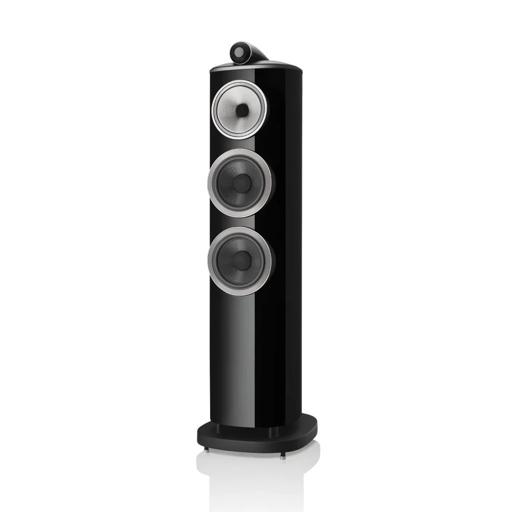Sideangled view of Bowers & Wilkins 804 D4     