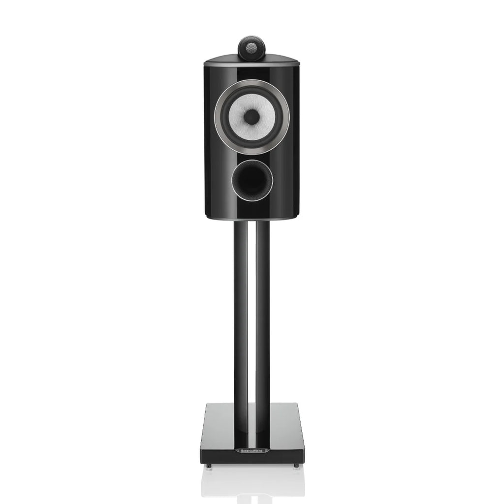 Front view of Bowers & Wilkins 805 D4     