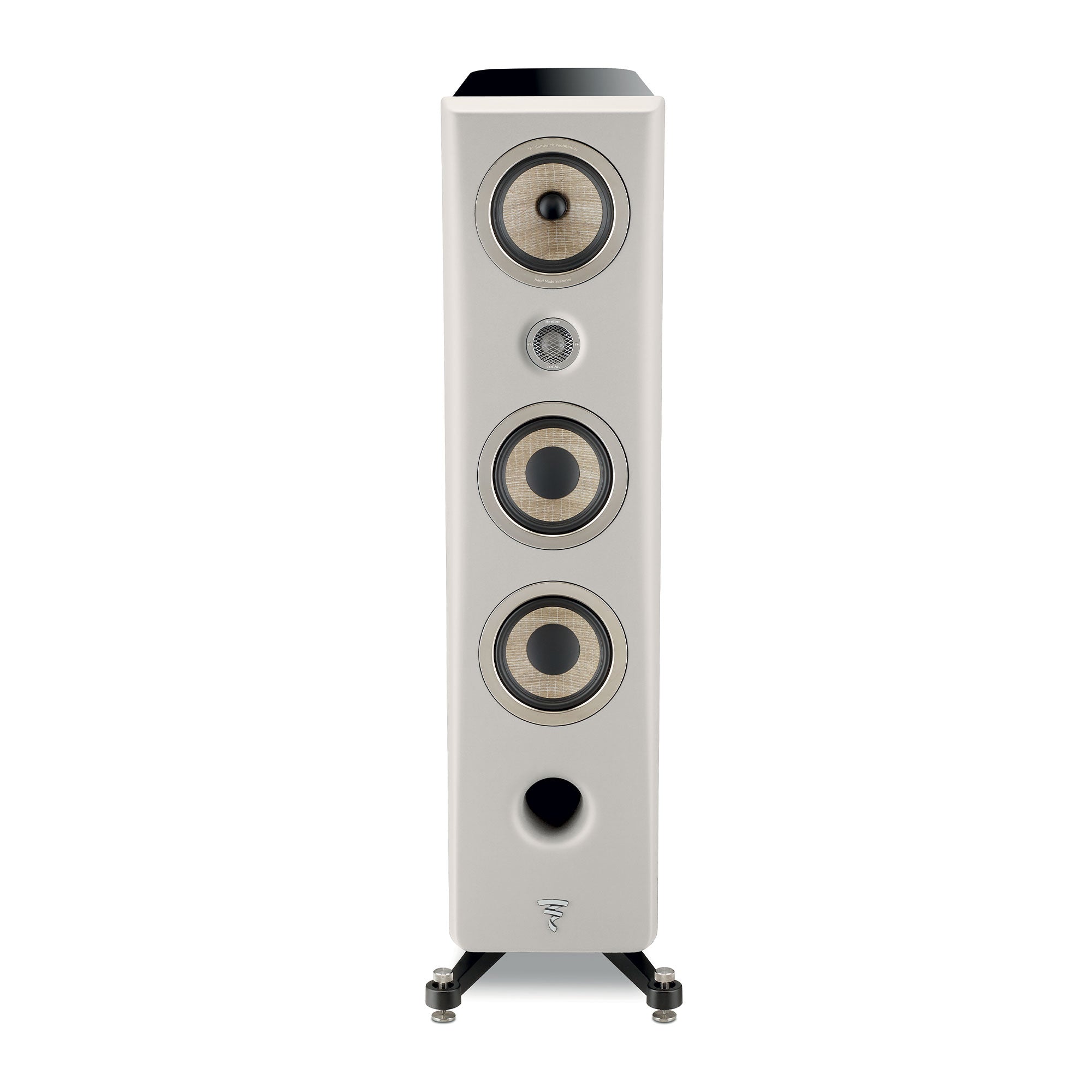 Front view of Focal Kanta N°2