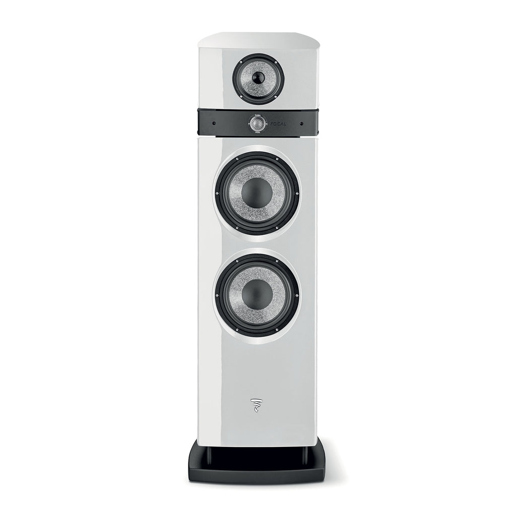 Front view of Focal Maestro Utopia Evo 