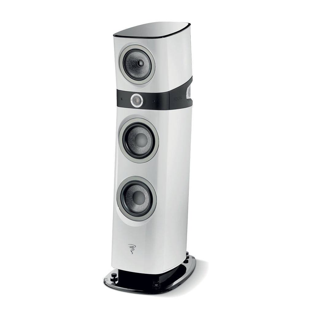 Angled view of Focal Sopra N°2