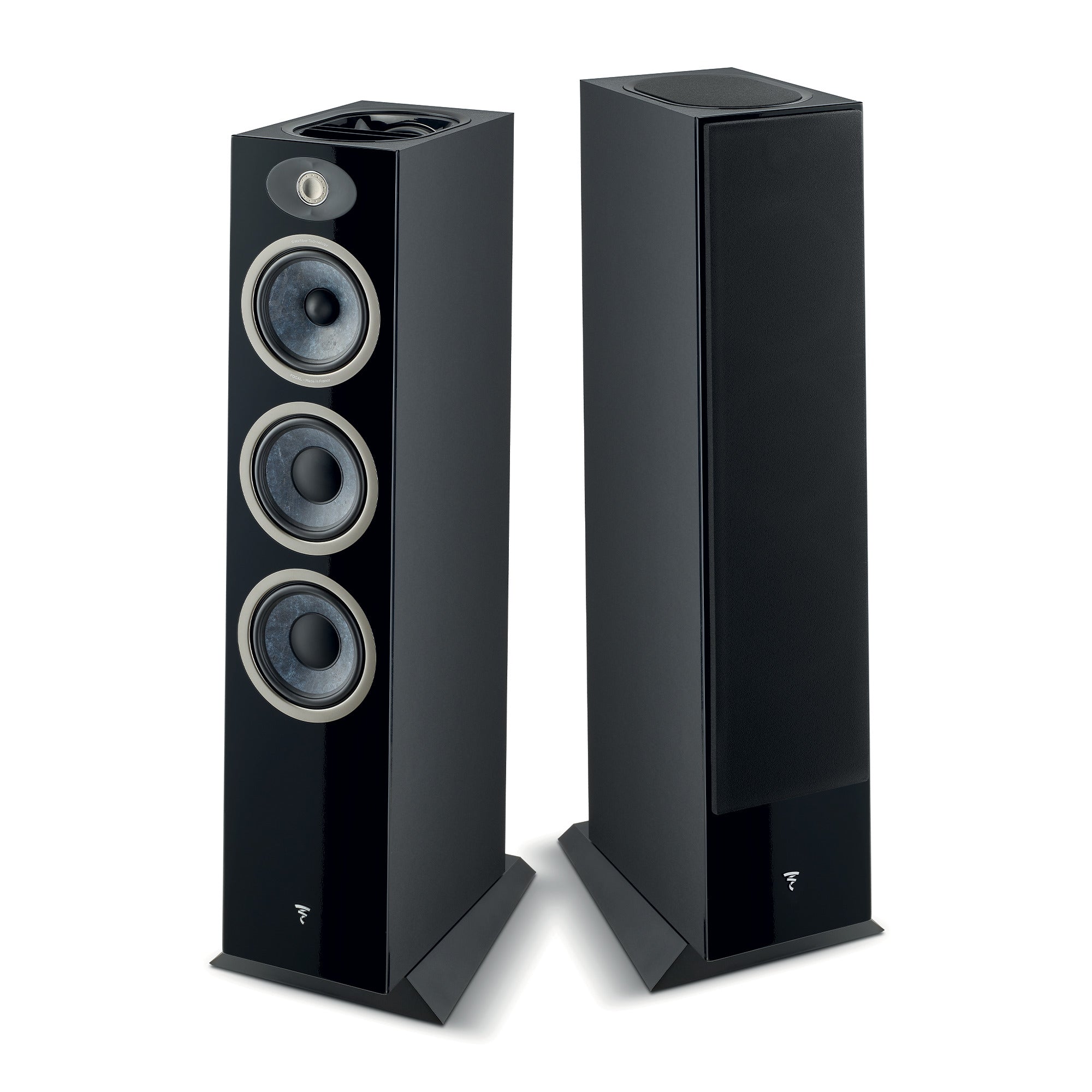 Couple view of Focal Theva N°3D