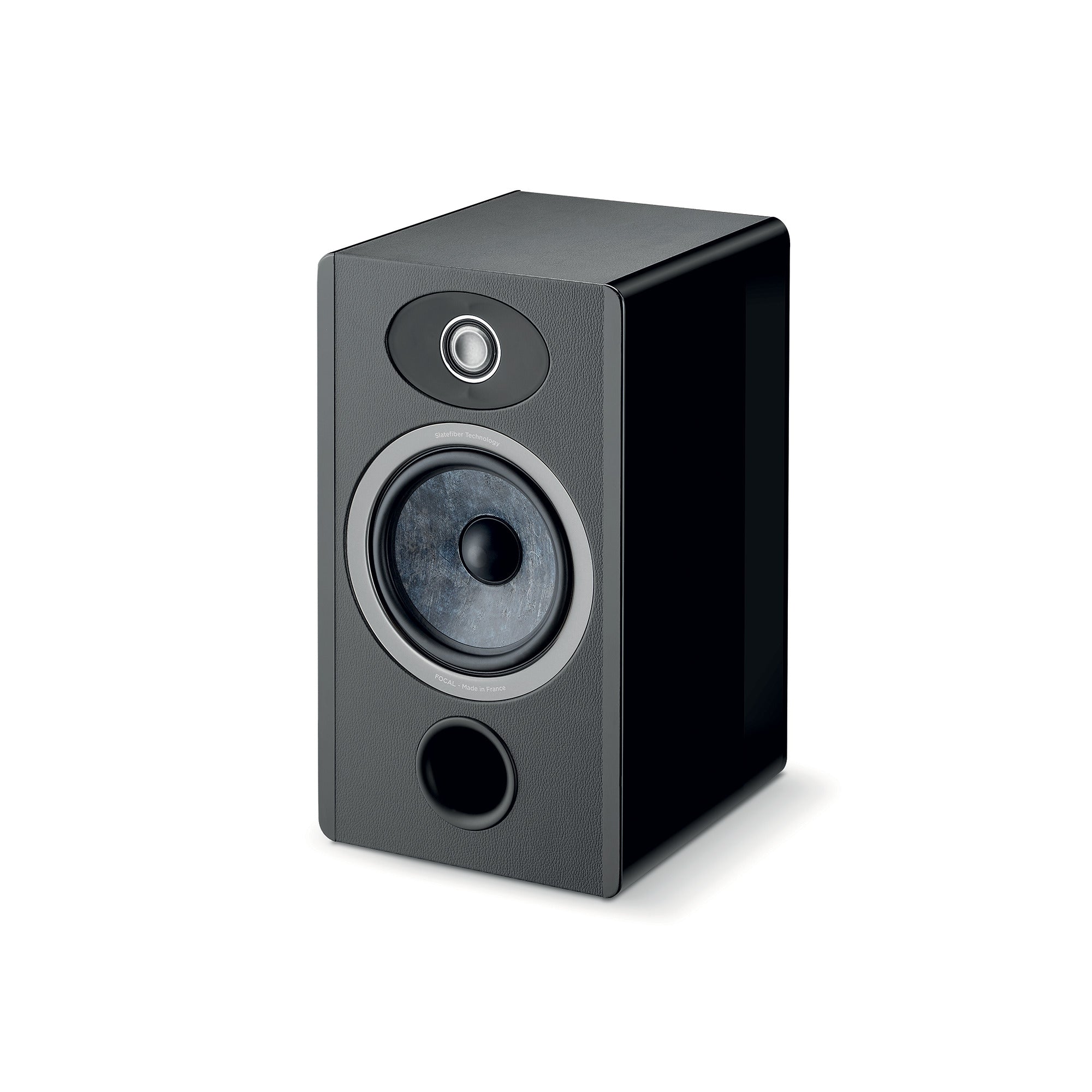 Angled view of Focal Vestia N°1