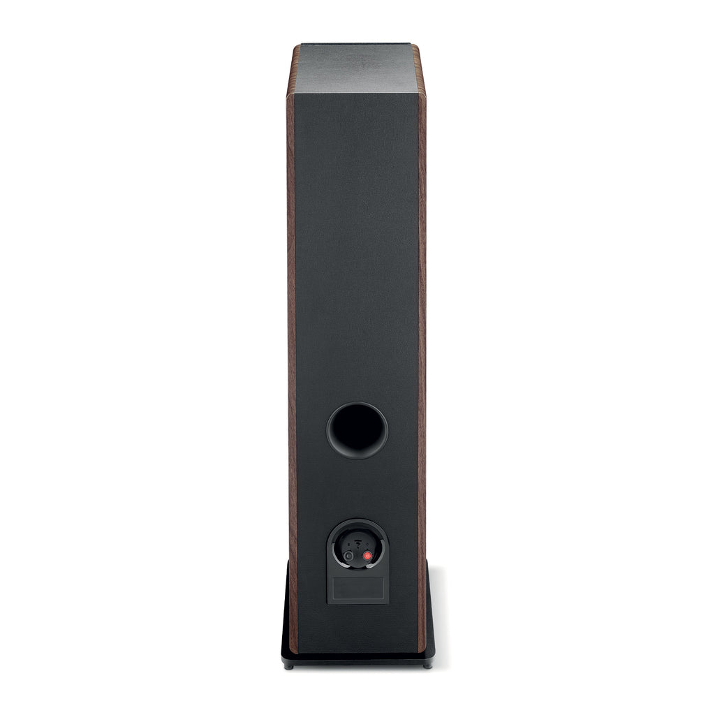 Rear view of Focal Vestia N°2