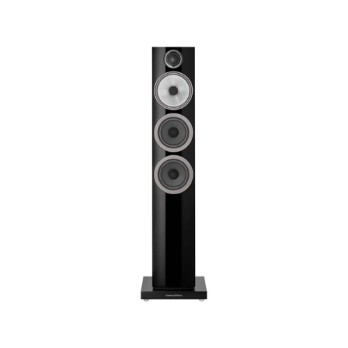 Front view of Bowers & Wilkins 704 S3    